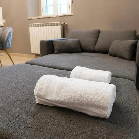 Casa Con Ingresso Indipendente Zibello